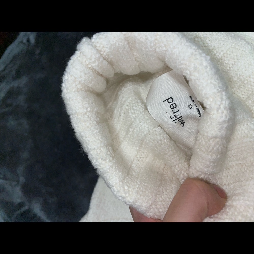 Wilfred sweater